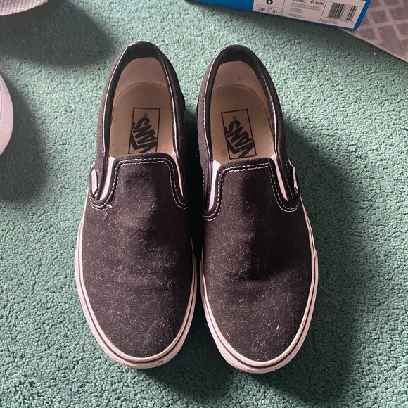 Black vans - Picture 3 of 3